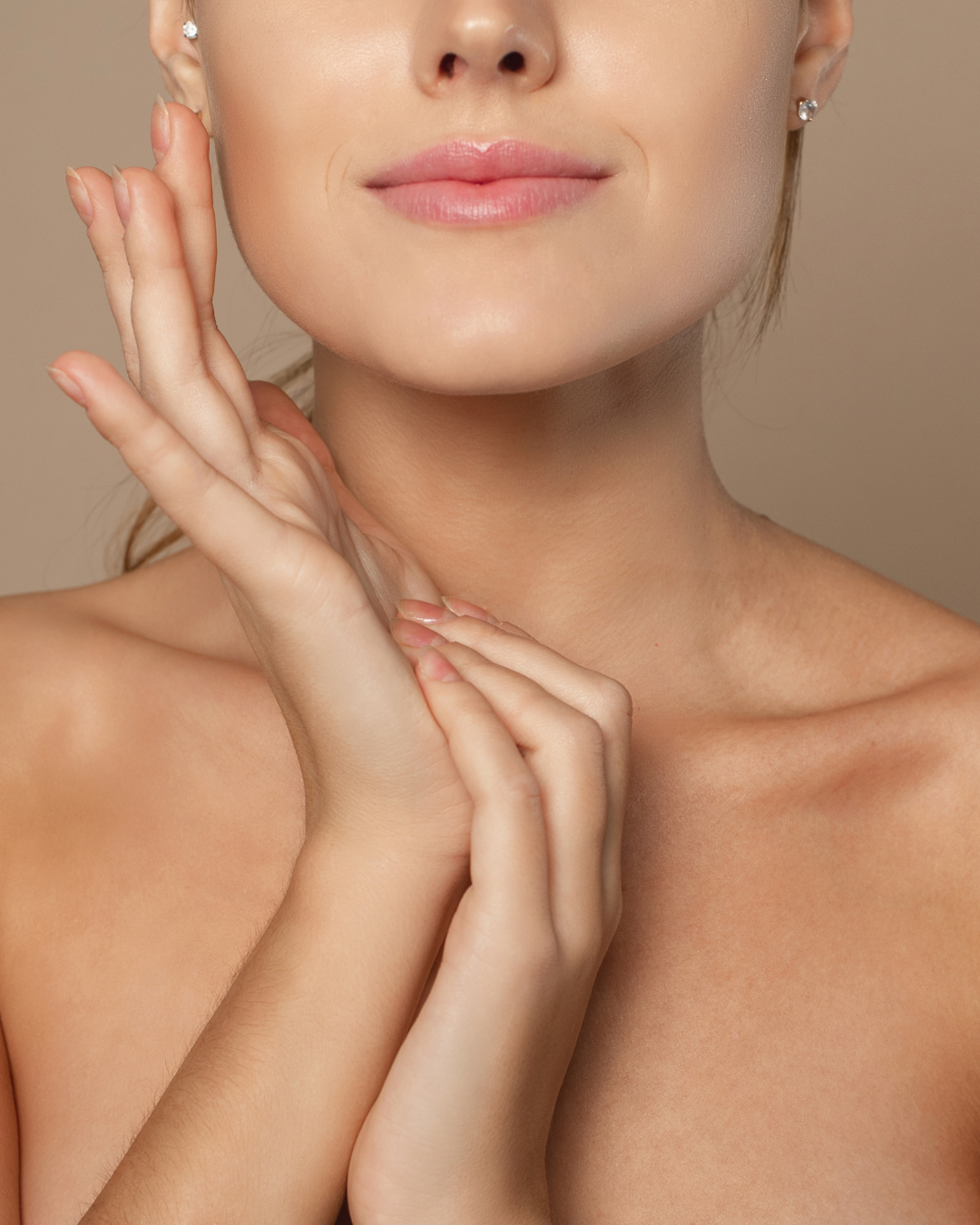 Unica Md - Traitement - Decollete - Cou - Mains - Dos - Medico-Esthétique - Verdun - Montreal